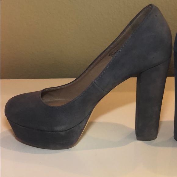 Steve Madden Gray Suede Platform Pump Heels - Picture 7 of 8